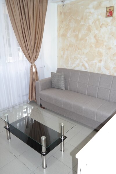 Eroii Revolutiei, exact gura de metrou, ocazie unica!